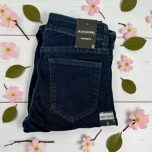 Blackheart Hot Topic NWT Women's Junior 0 Indigo Stingerette Super Skinny Jeans - Picture 1 of 10